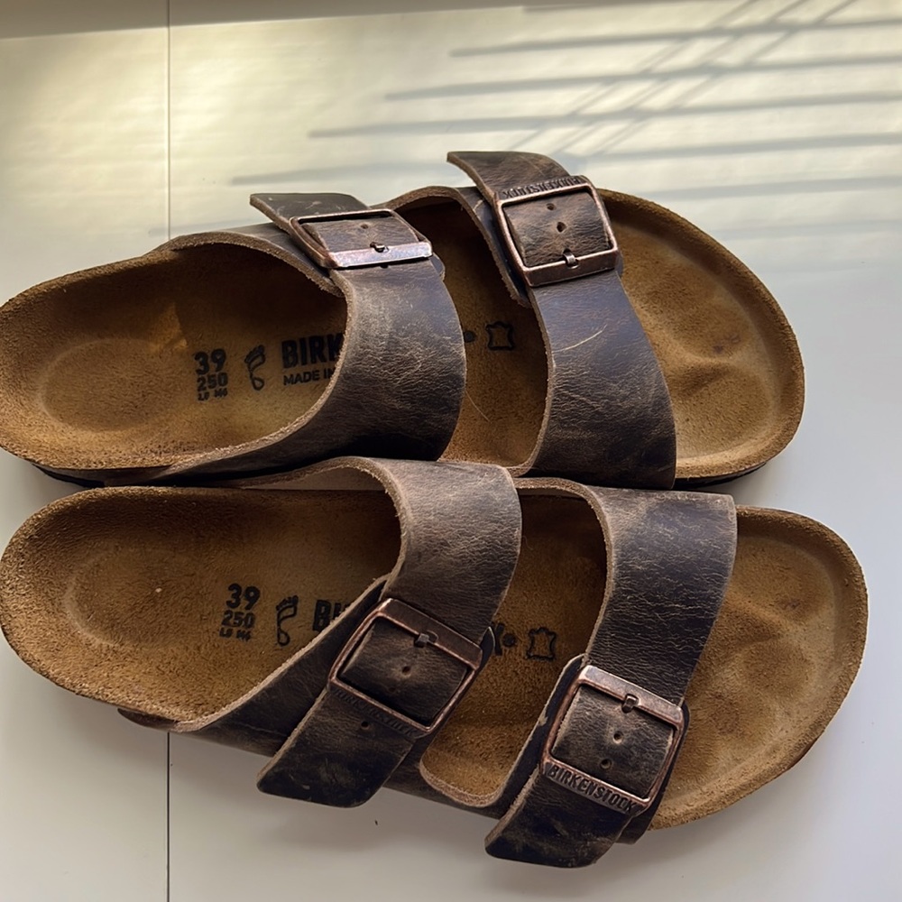 Birkenstock Arizona size 8 barely used sandals
